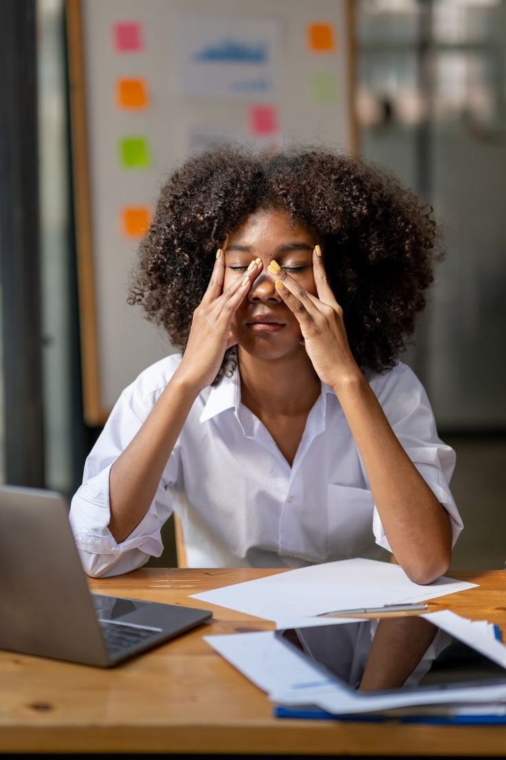 Qué es el “brain burnout” y por qué cada vez es más común